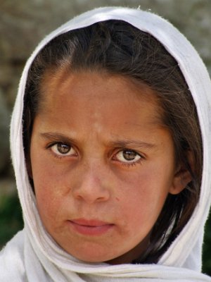 Dívka v Iškašimu (Afghánistán) (2)